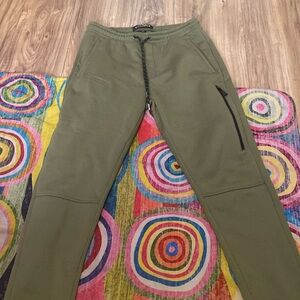 Green xcelsius active sweatpants